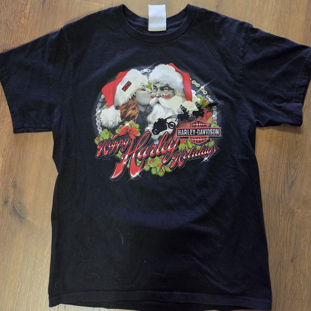 Harley-Davidson Black Tee with Festive Santa Graphic and Red Accents